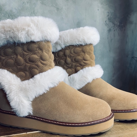 Coach Izzie boot fur HUGG style in Camel